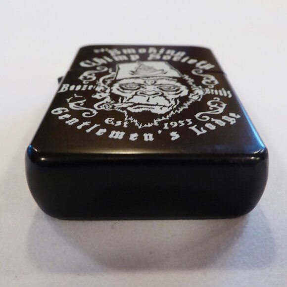 VINTAGE SMOKING CHIMP SOCIETY BOOZE & BROADS GENTLEMEN’S LODGE CIGARETTE LIGHTER - Picture 3 of 8